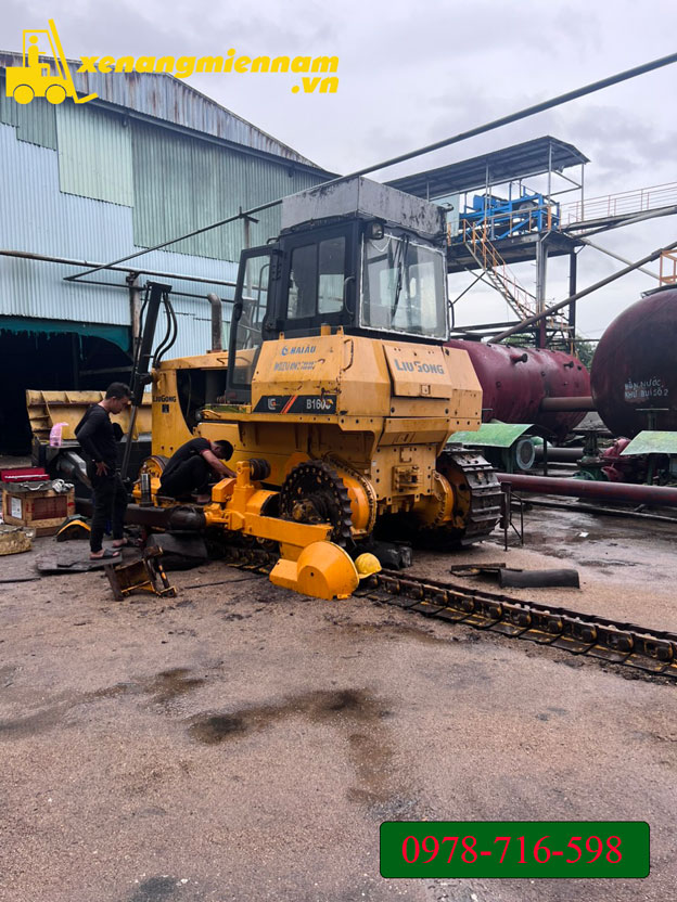 Công ty sửa chữa xe nâng tại cụm KCN Phú Chánh, thị xã Tân Uyên, tỉnh Bình Dương