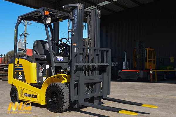 bang-ma-loi-xe-nang-dien-komatsu-2