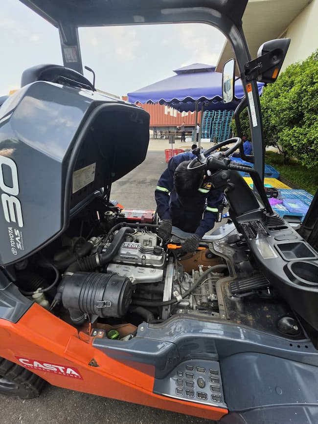 sua-chua-xe-nang-tphcm