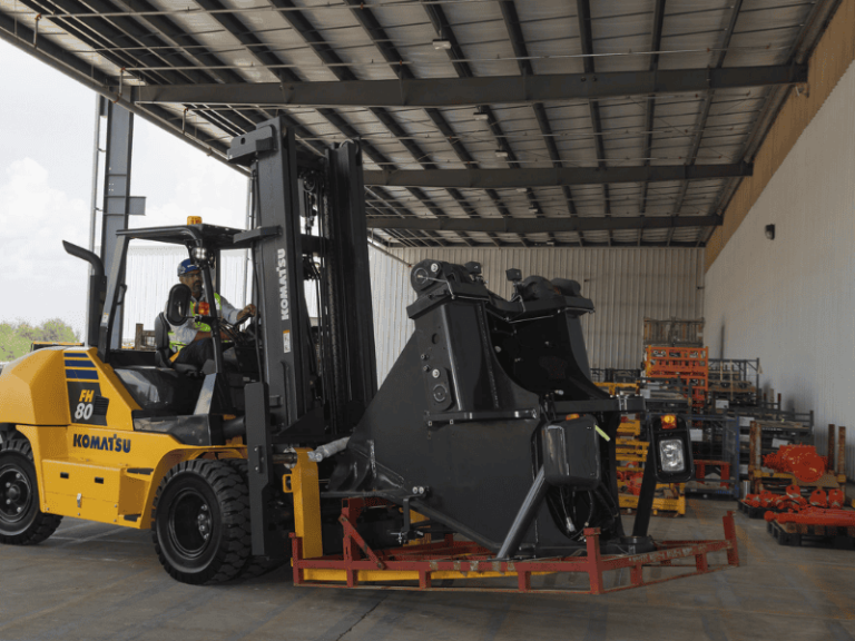 sua-xe-nang-dien-komatsu-2