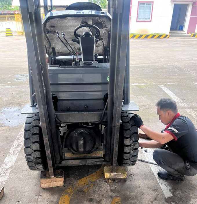 sua-xe-nang-tai-binh-thuan-5