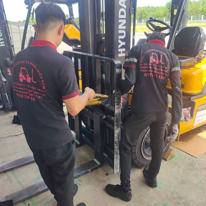 sua-xe-nang-tai-binh-thuan-6