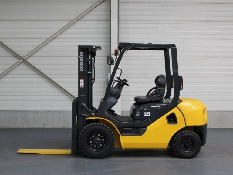 xe-nang-dau-komatsu-fd25t-17