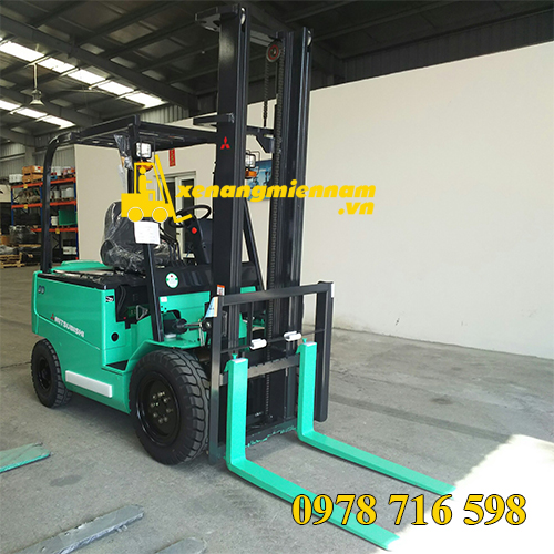 xe-nang-dau-mitshubisi-fd25t-2