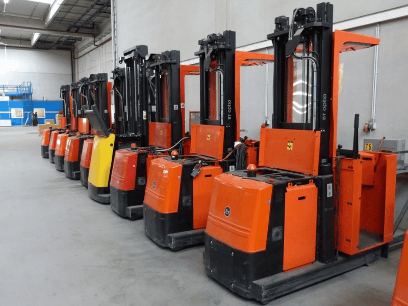 sua-xe-nang-dien-dung-lai-4