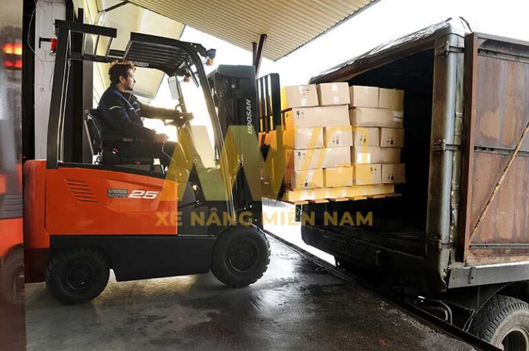 xe-nang-chui-container-1