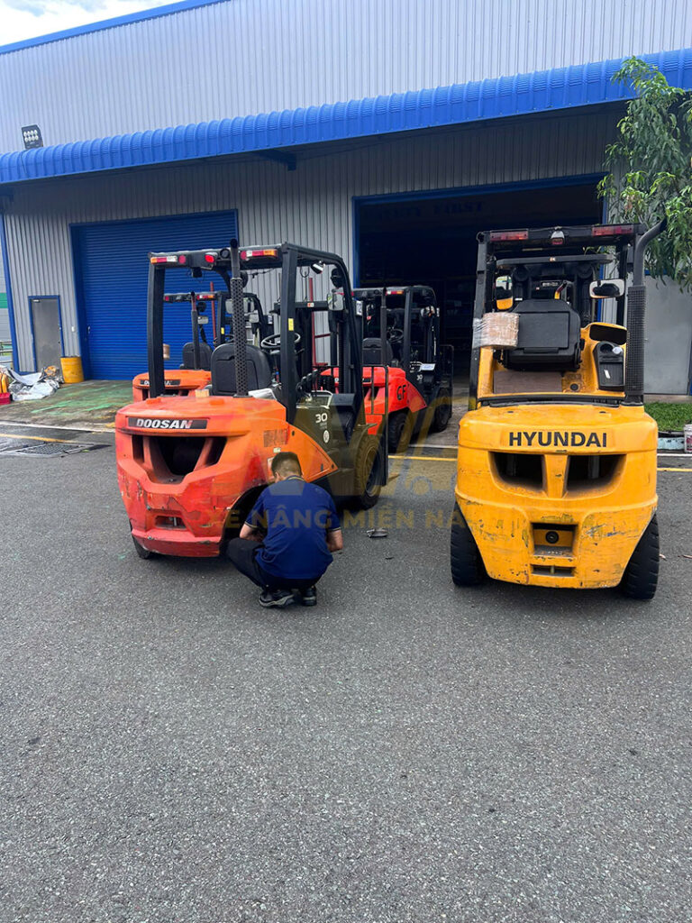 xe-nang-khong-tien-lui-duoc-4