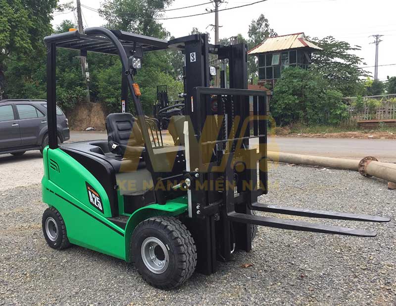 cho-thue-xe-nang-dien-lithium-2