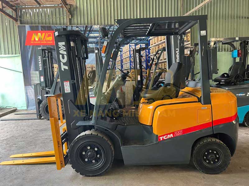 cho-thue-xe-nang-tcm-3