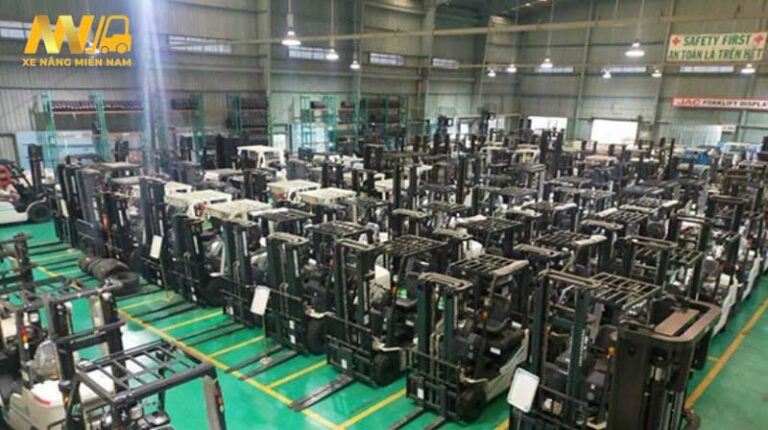 thue-xe-nang-dien-crown-1