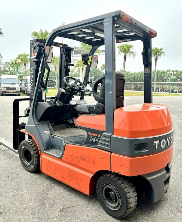 cho-thue-xe-nang-toyota-1