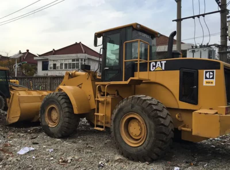 sua-chua-xe-xuc-lat-caterpillar-3