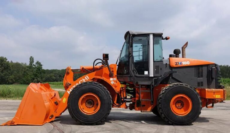 sua-chua-xe-xuc-lat-hitachi-1