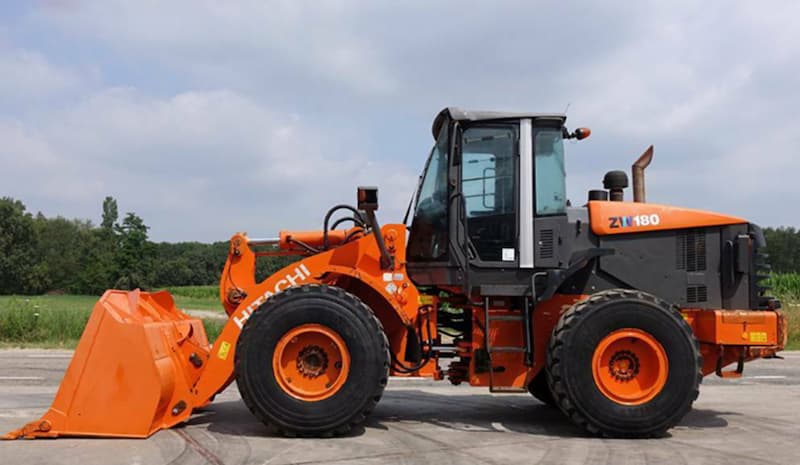 sua-chua-xe-xuc-lat-hitachi-1