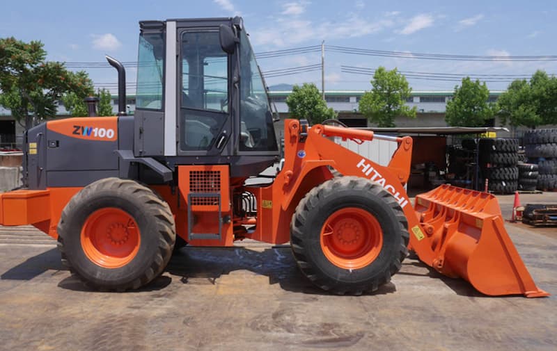 sua-chua-xe-xuc-lat-hitachi-2